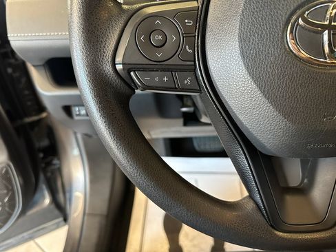 Used 2021 Toyota RAV4 LE w/ Carpet Mat Package (TMS) AWD/4WD image 11