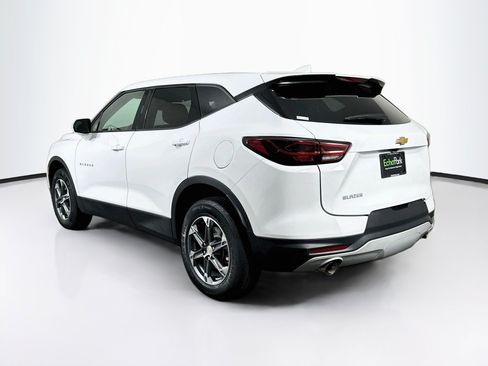 Used 2025 Chevrolet Blazer LT FWD image 5