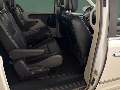 Used 2012 Chrysler Town & Country Touring-L w/ Entertainment Group #2 image 14
