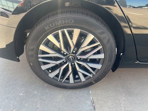 New 2025 Nissan Altima 2.5 SV image 4