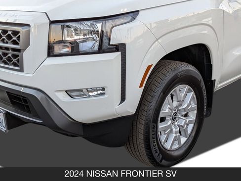 Certified 2024 Nissan Frontier SV w/ SV Convenience Package image 11