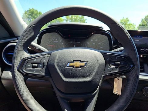 New 2026 Chevrolet Trax LS w/ LS Convenience Package FWD image 14
