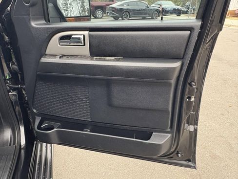 Used 2015 Ford Expedition Limited RWD image 25