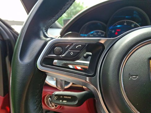 Used 2018 Porsche Cayenne Platinum Edition AWD/4WD image 21