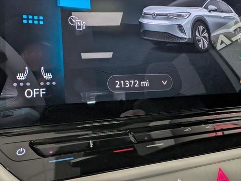 Used 2023 Volkswagen ID.4 Pro S image 16