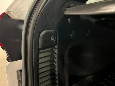 Used 2018 Jeep Grand Cherokee Trackhawk AWD/4WD image 35