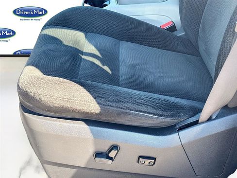 Used 2016 Dodge Grand Caravan SXT image 18