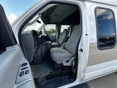 Used 2004 Ford E-250 and Econoline 250 Extended image 17