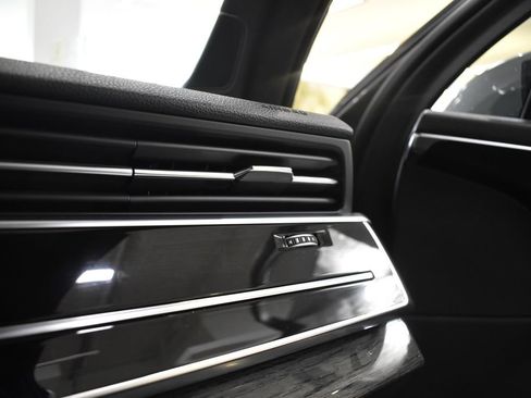 Used 2020 Audi Q7 3.0T Premium Plus w/ Premium Plus Package image 38