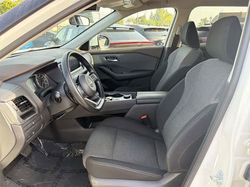 Used 2023 Nissan Rogue SV image 24