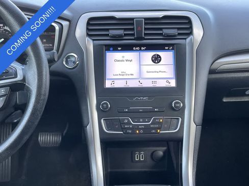 Used 2019 Ford Fusion SE AWD/4WD image 13