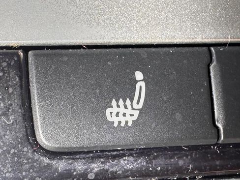 Used 2013 Volkswagen Eos Executive image 24