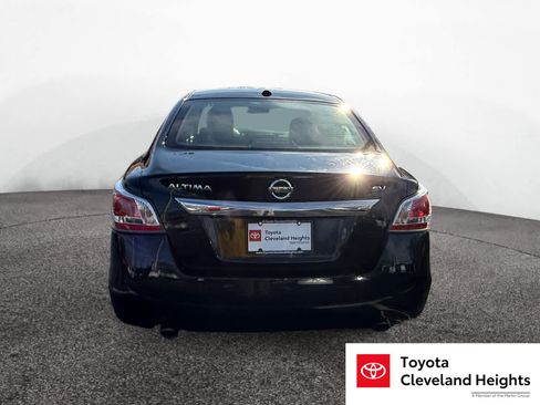 Used 2015 Nissan Altima 2.5 SV w/ Convenience Package image 4