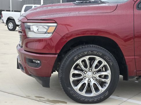 Used 2024 RAM 1500 Laramie AWD/4WD image 9