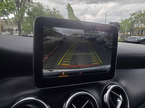 Certified 2019 Mercedes-Benz GLA 250 4MATIC image 29
