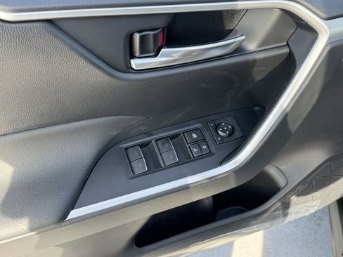 New 2025 Toyota RAV4 XLE image 18