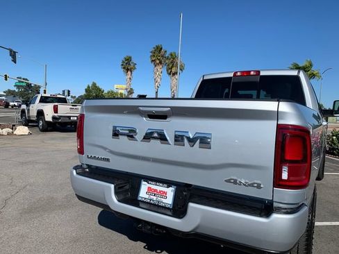 Used 2026 RAM 2500 Laramie AWD/4WD image 9