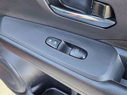 Used 2024 Nissan Kicks SV image 28