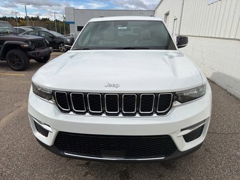 New 2025 Jeep Grand Cherokee Limited w/ Trailer Tow Package image 4