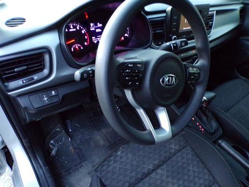Used 2018 Kia Rio S image 32