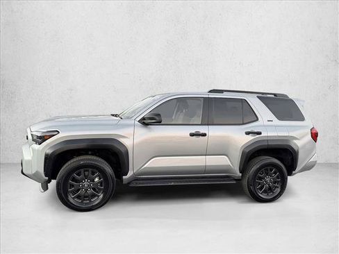 Certified 2025 Toyota 4Runner SR5 AWD/4WD image 4