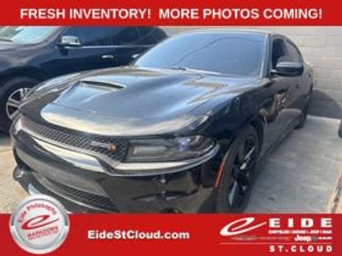 Used 2018 Dodge Charger R/T Scat Pack image 1