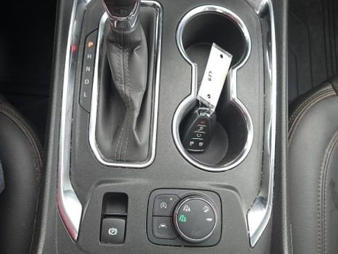 Used 2023 Chevrolet Traverse High Country w/ LPO, Floor Liner Package AWD/4WD image 29