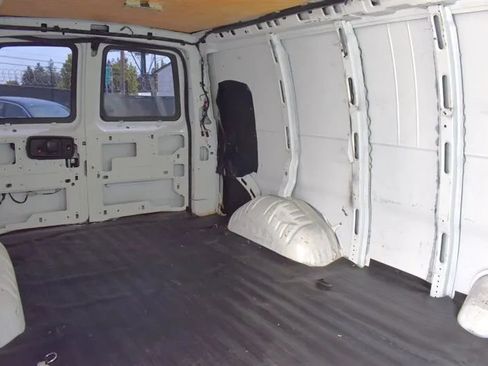 Used 2021 Chevrolet Express 2500 Extended w/ Driver Convenience Package RWD image 26