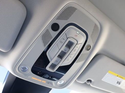 Used 2024 Audi Q8 e-tron Premium Plus w/ Premium Plus Package image 21