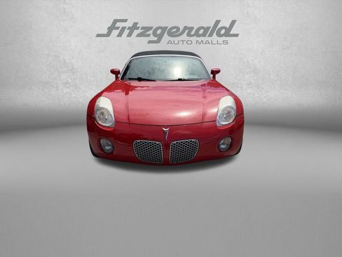 Used 2007 Pontiac Solstice Convertible w/ Preferred Package RWD image 2