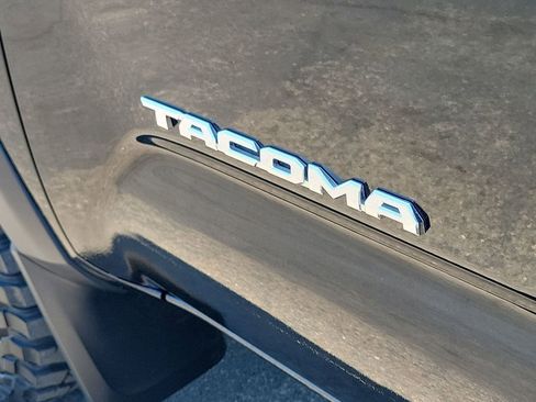 Used 2023 Toyota Tacoma TRD Off-Road AWD/4WD image 29