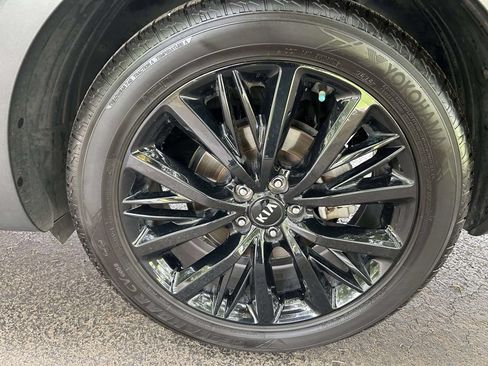 Used 2021 Kia Telluride SX w/ Towing Package FWD image 7