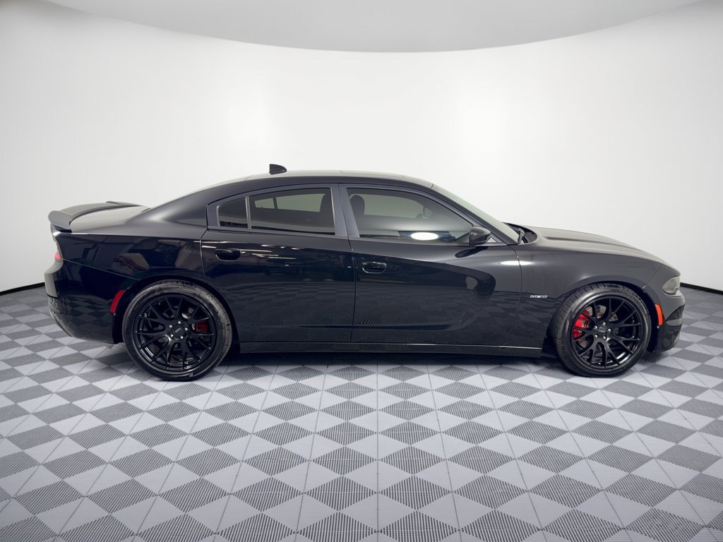 Used 2017 Dodge Charger R/T w/ Navigation & Travel Group RWD image 8
