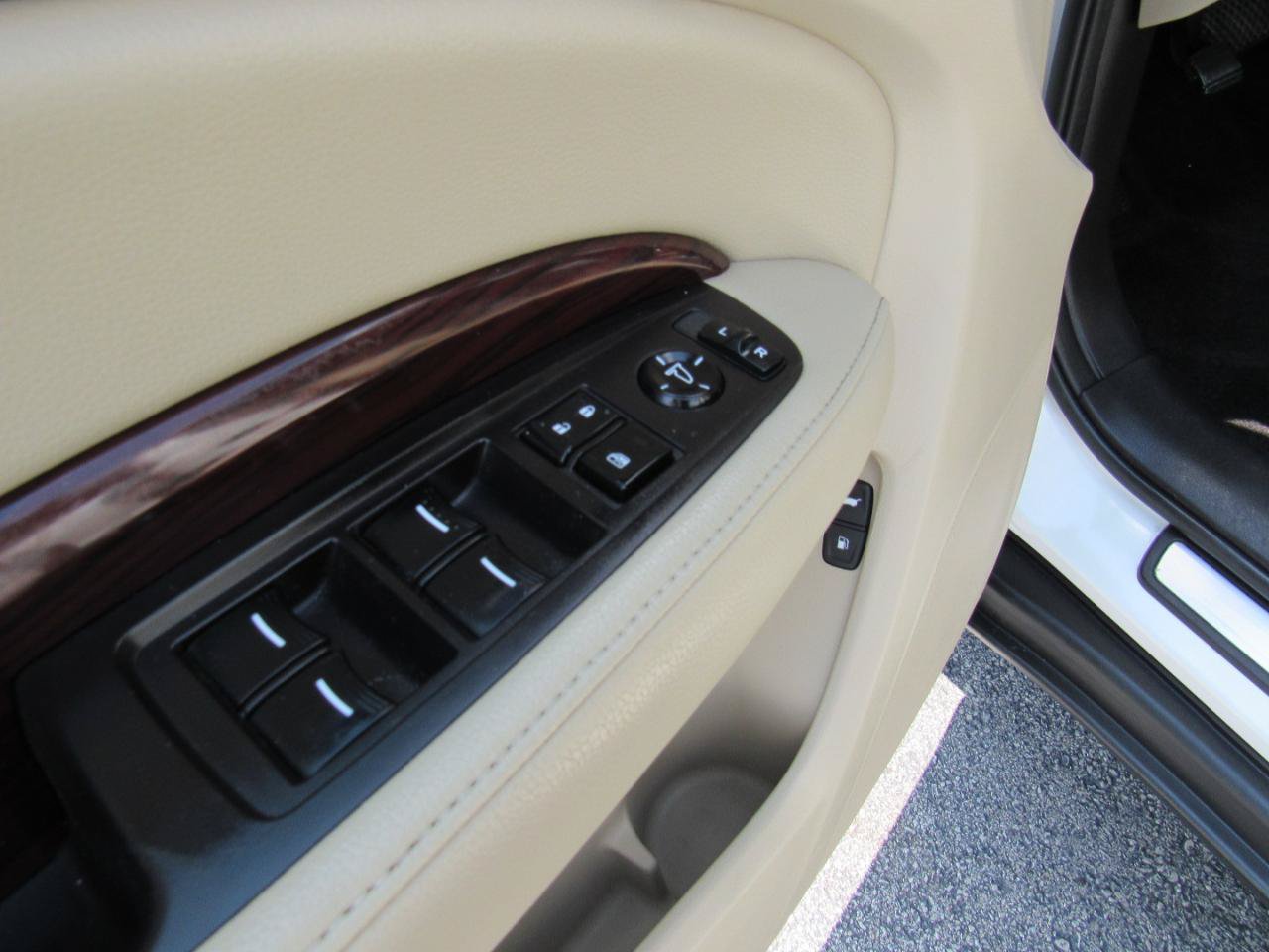 Used 2016 Acura MDX SH-AWD image 13