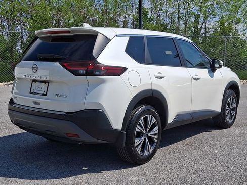 Used 2023 Nissan Rogue SV AWD/4WD image 9