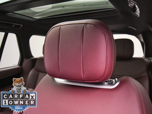 Used 2025 Land Rover Range Rover SE image 53