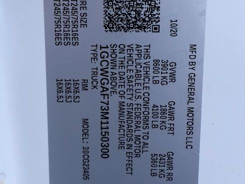 Used 2021 Chevrolet Express 2500 w/ Driver Convenience Package RWD image 30