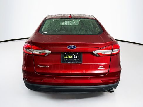 Used 2019 Ford Fusion SE image 7