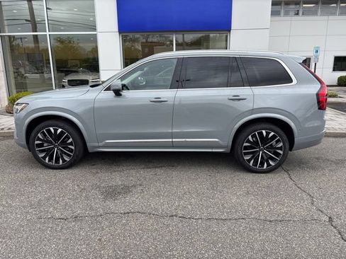 Used 2025 Volvo XC90 B6 Plus AWD/4WD image 2