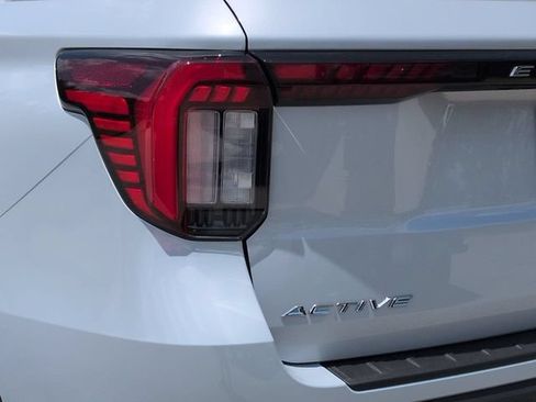 New 2026 Ford Explorer Active RWD image 12