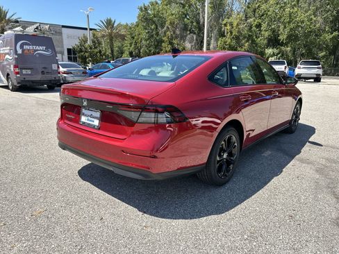 Used 2025 Honda Accord SE image 6