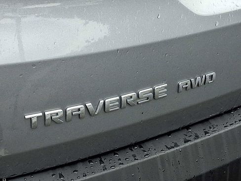 Used 2023 Chevrolet Traverse LT AWD/4WD image 30
