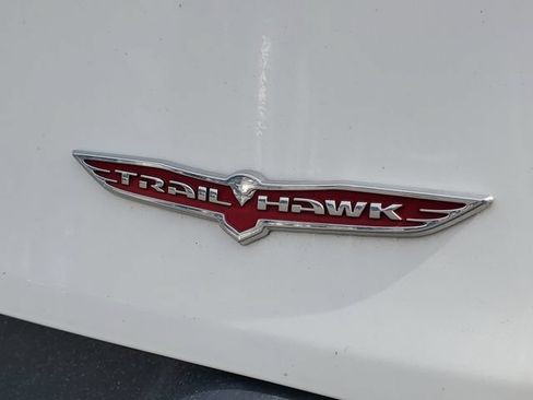 Used 2016 Jeep Cherokee Trailhawk w/ Cold Weather Group AWD/4WD image 6