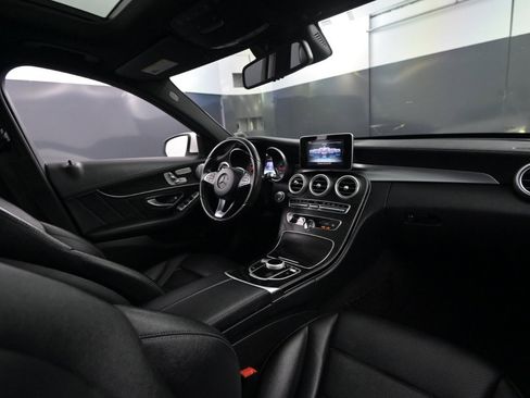 Used 2017 Mercedes-Benz C 300 4MATIC Sedan image 39