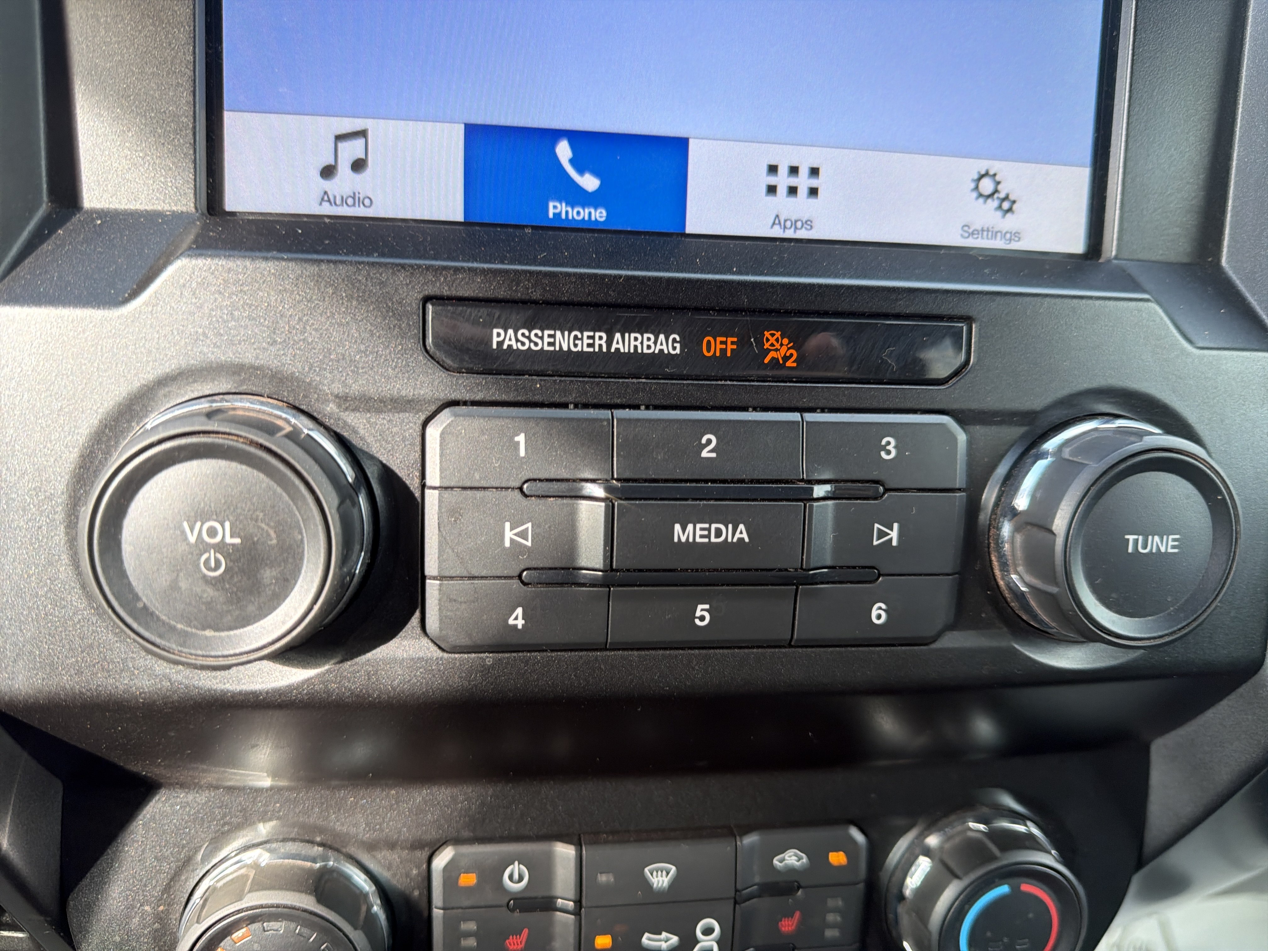 Used 2019 Ford F250 XLT w/ XLT Premium Package AWD/4WD image 29