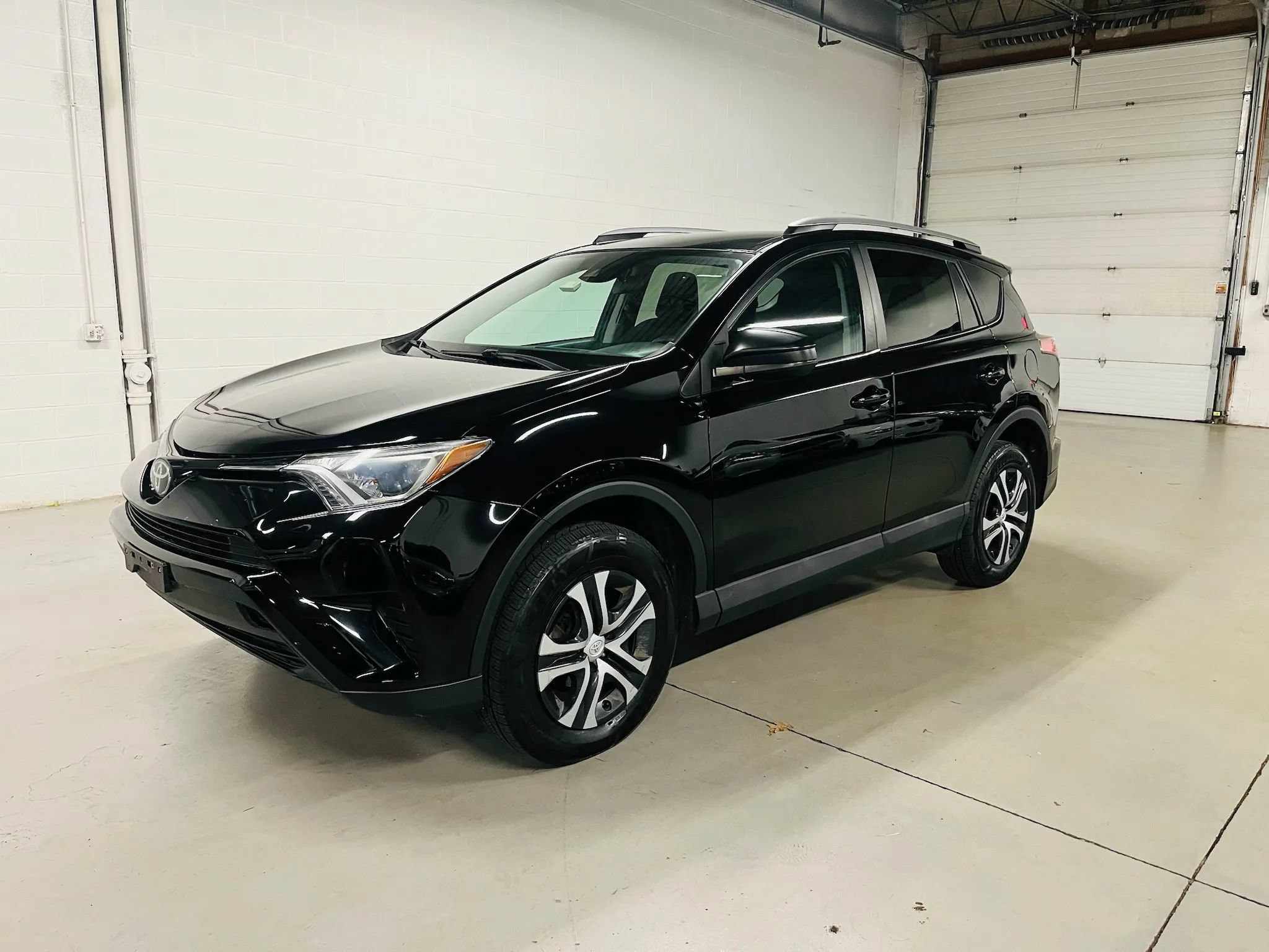 Used 2017 Toyota RAV4 LE w/ All Weather Liner Package AWD/4WD image 2