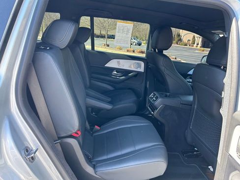 Used 2025 Mercedes-Benz GLS 450 4MATIC image 55