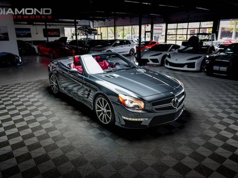 Used 2015 Mercedes-Benz SL 63 AMG image 3