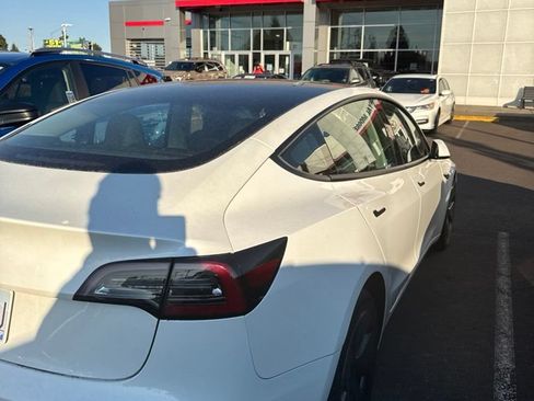 Used 2023 Tesla Model 3 Standard Range RWD image 4