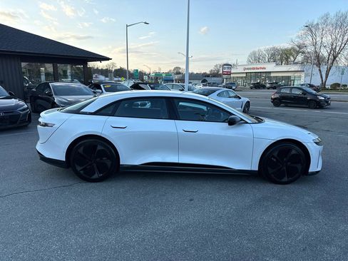 Used 2024 Lucid Air Touring image 18